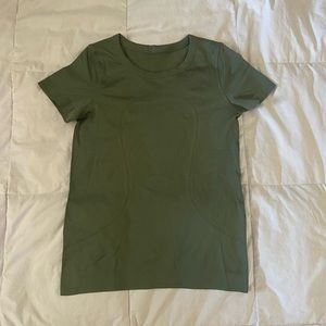 Lululemon shirt